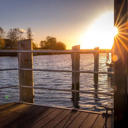 Baltic Sea Views & Cozy Comfort * 페네뮌데