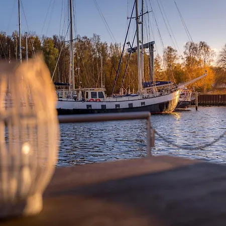 Hausboot In Peenemunde