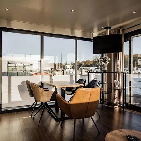 Baltic Sea Views & Cozy Comfort